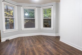 299 N Balph Ave in Pittsburgh, PA - Foto de edificio - Building Photo