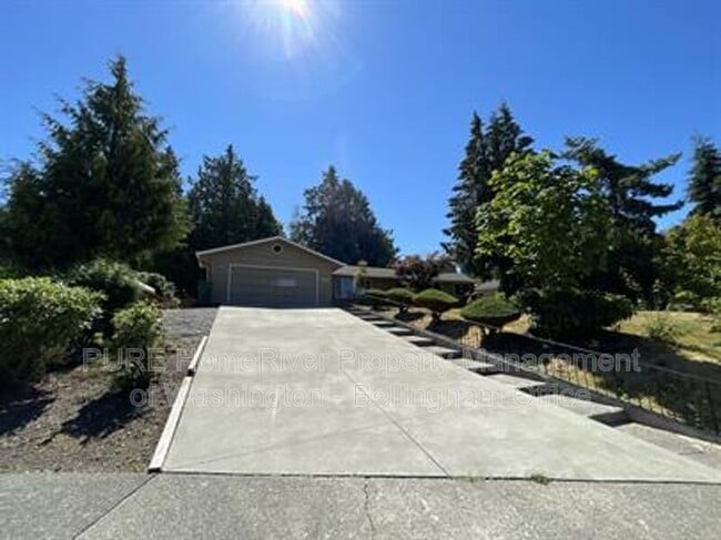 3910 Pueblo Heights