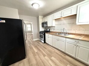 7006 Toepfer Rd in Warren, MI - Building Photo - Building Photo