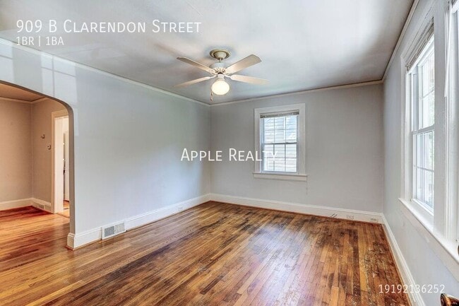 909 Clarendon St in Durham, NC - Building Photo - Building Photo