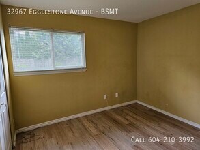 32967 Egglestone Ave in Mission, BC - Building Photo - Building Photo