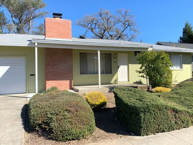 property at 7413 Oak Leaf Dr
