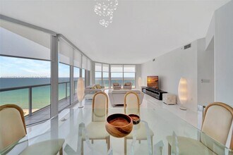6001 N Ocean Dr, Unit 1001 in Hollywood, FL - Building Photo - Building Photo