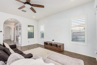 836 Gary Ln in Phoenix, AZ - Building Photo - Building Photo