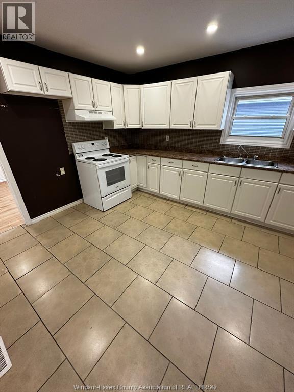 819 Frank Ave in Windsor, ON - Building Photo - Building Photo