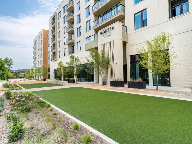 Modera Trailhead