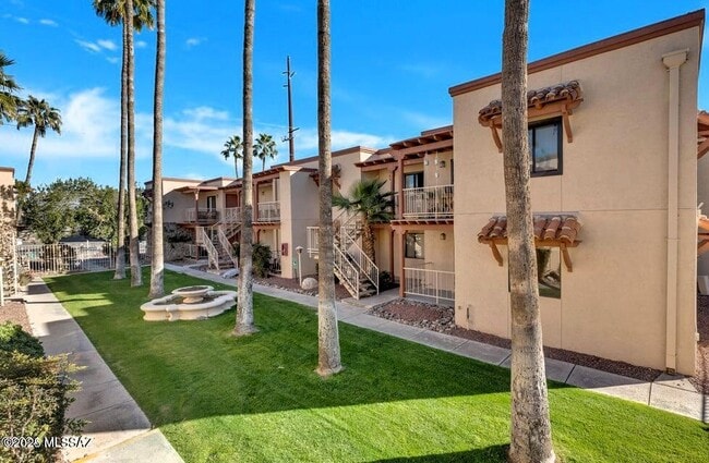 property at 3357 N Country Club Rd