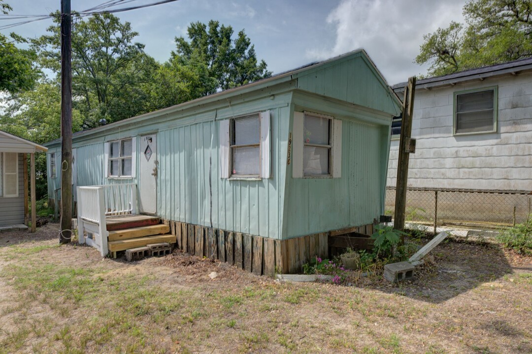 1923 Calvert St, Unit C in North Charleston, SC - Foto de edificio