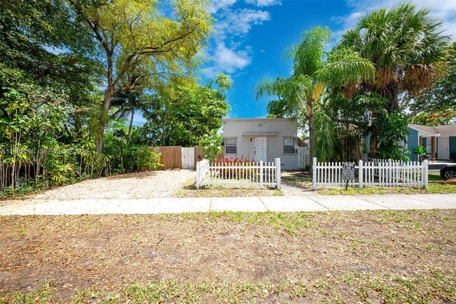 1922 McKinley St in Hollywood, FL - Building Photo - Building Photo