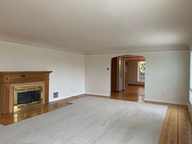 property at 1100 NW 43rd St