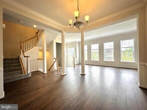 13052 Greg Roy Ln in Herndon, VA - Building Photo - Building Photo