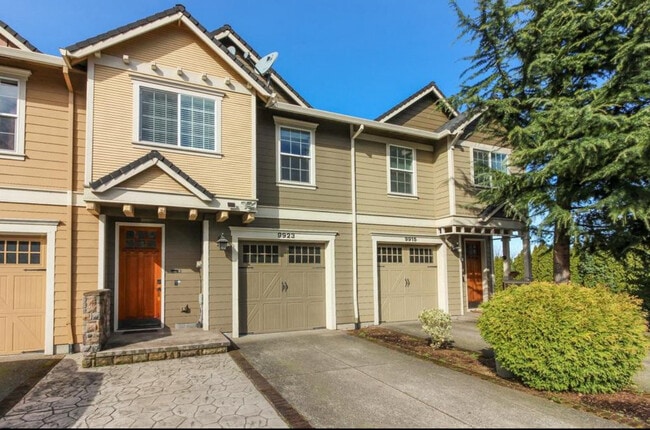 property at 9923 SE Old Town Ct