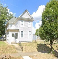 58 E Barthman Ave in Columbus, OH - Building Photo