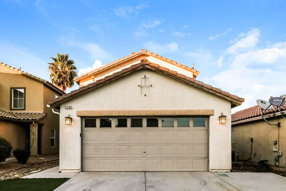 6384 Whispering Clouds Ct in Las Vegas, NV - Building Photo