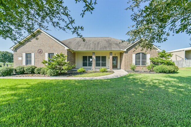 3077 Dee's Cir in Sealy, TX - Building Photo - Building Photo