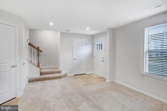 9346 Tanfield Dr in Fredericksburg, VA - Building Photo - Building Photo