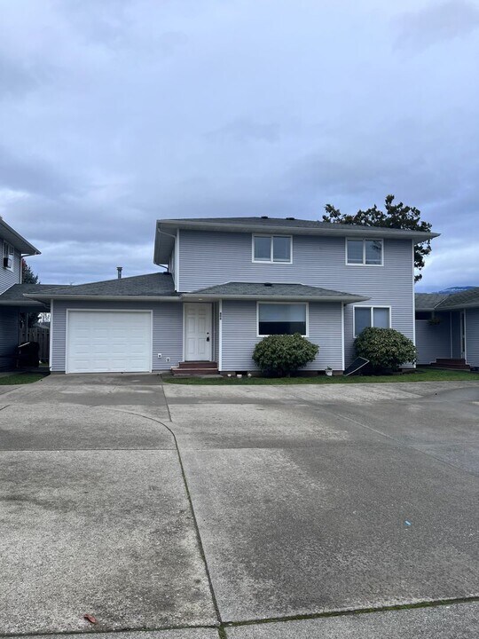 804 Westview Rd-Unit -806 in Sedro Woolley, WA - Building Photo