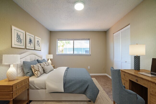 Lago Bello Apartment Homes in Tampa, FL - Building Photo - Building Photo