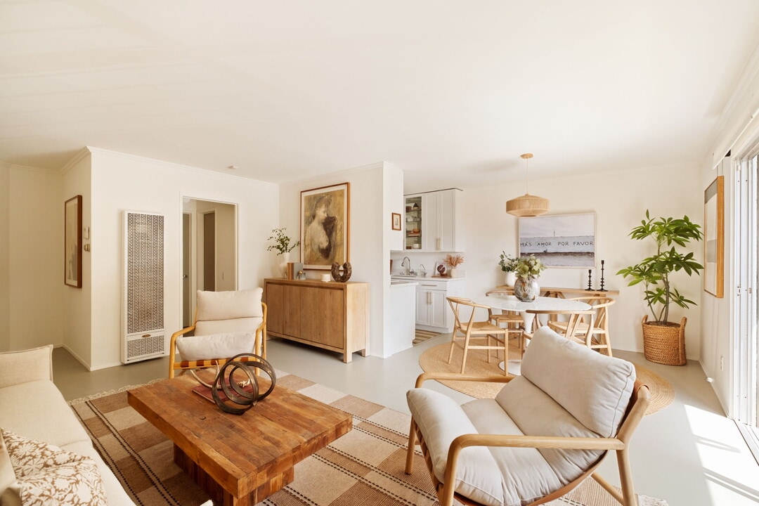 2311 4th St, Unit #204 in Santa Monica, CA - Building Photo