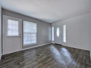 5009 Copperbend Blvd in Austin, TX - Foto de edificio - Building Photo