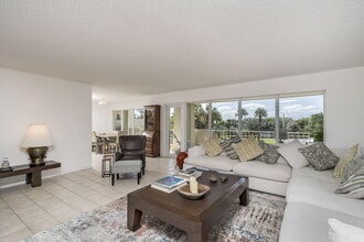 4301 N Ocean Blvd in Boca Raton, FL - Building Photo - Building Photo