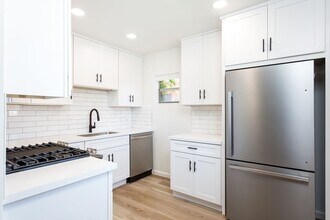 4601-4607 Muir Ave in San Diego, CA - Foto de edificio - Building Photo