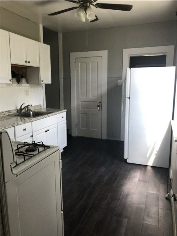 941 Cypress Way in Glassport, PA - Foto de edificio - Building Photo