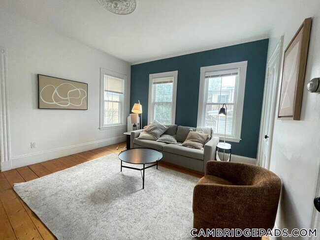 32 Healey St in Cambridge, MA - Building Photo - Building Photo
