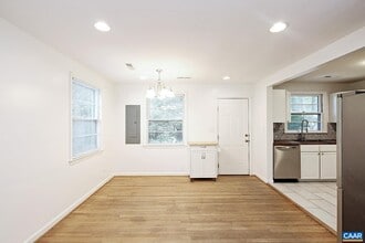 2307 Crestmont Ave in Charlottesville, VA - Building Photo - Building Photo