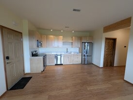 144 Upper Bluff Rd, Unit A in Northport, ME - Building Photo