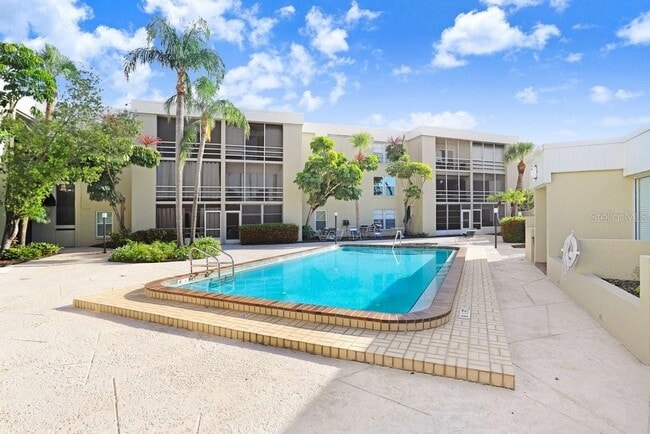 property at 2302 S Manhattan Ave