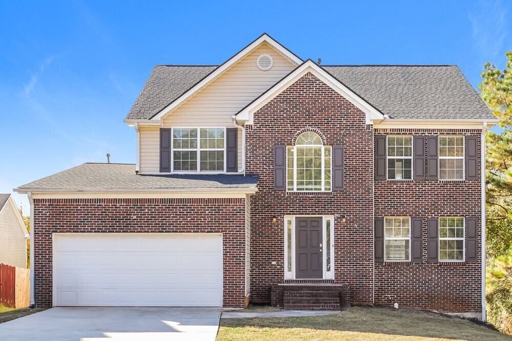 213 Siesta Key Ct in Locust Grove, GA - Building Photo