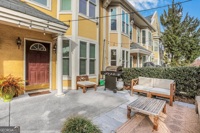 375 Highland Ave NE in Atlanta, GA - Building Photo - Building Photo