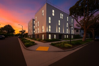 The Louella in Venice, CA - Foto de edificio - Building Photo