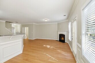 1610 Chattahoochee Ct in Atlanta, GA - Building Photo - Building Photo