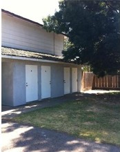 1705 W North Bear Creek Dr in Merced, CA - Building Photo - Building Photo