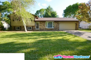 9991 103rd Pl N in Maple Grove, MN - Building Photo