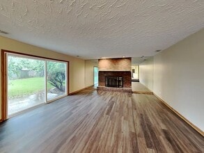 718 Westshore Dr in Shorewood, IL - Building Photo - Building Photo