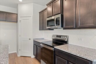 7017 Hammermill Ln in Temple, TX - Building Photo - Building Photo