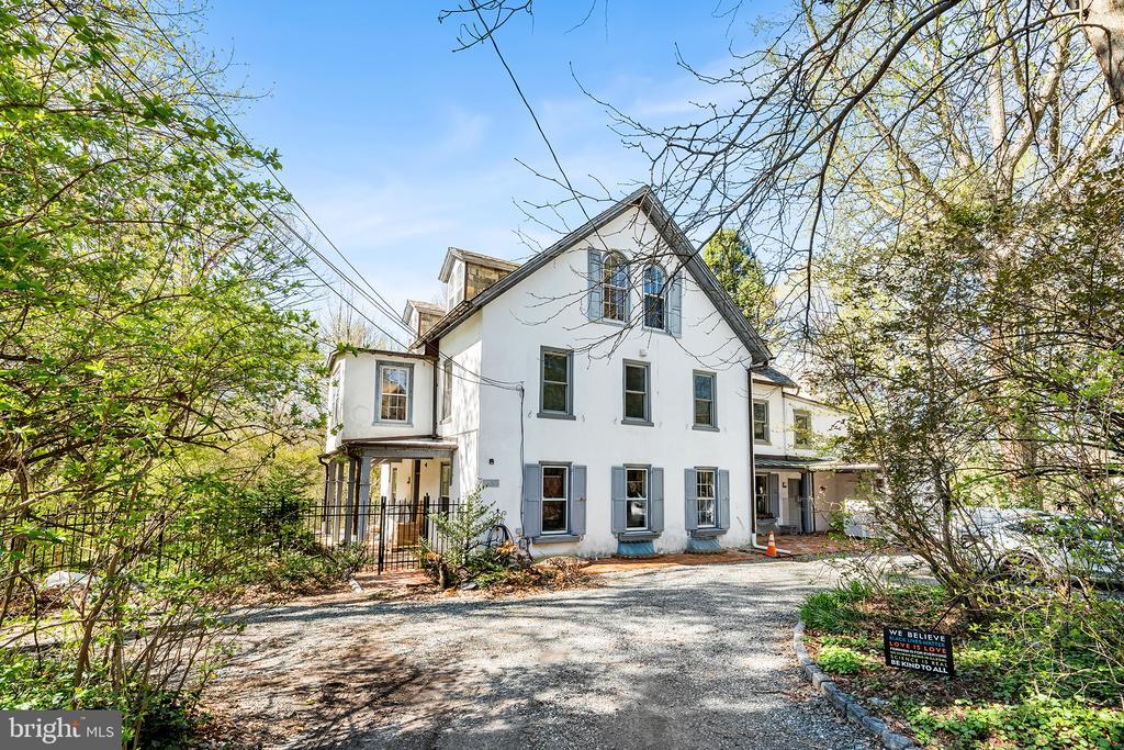 35 Violet Ln in Lansdowne, PA - Foto de edificio