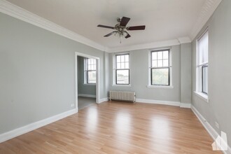 3835 N Fremont St, Unit 204 in Chicago, IL - Foto de edificio - Building Photo