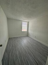 1825 W 56th St in Hialeah, FL - Building Photo - Building Photo