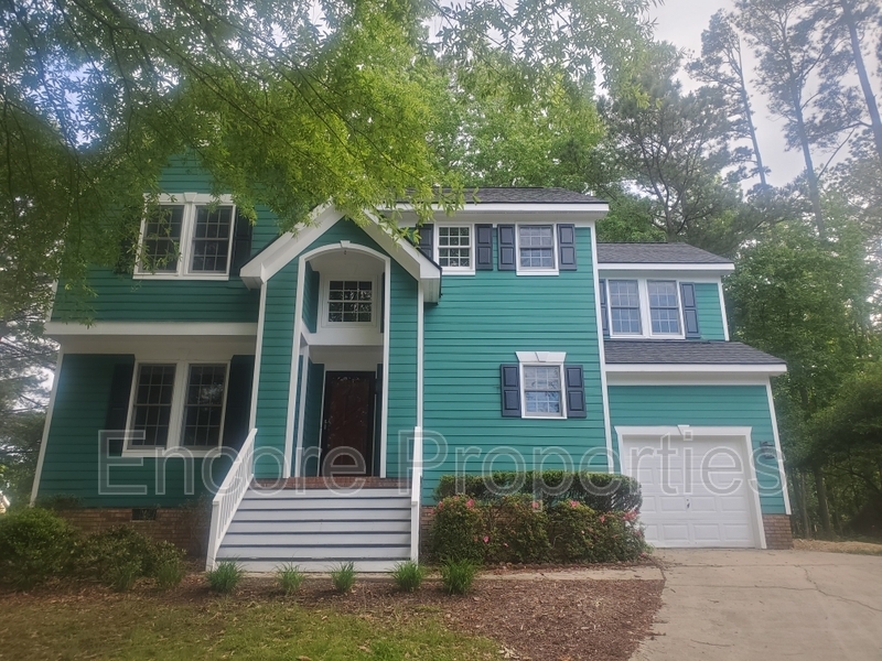 208 Old Dock Trail in Cary, NC - Foto de edificio