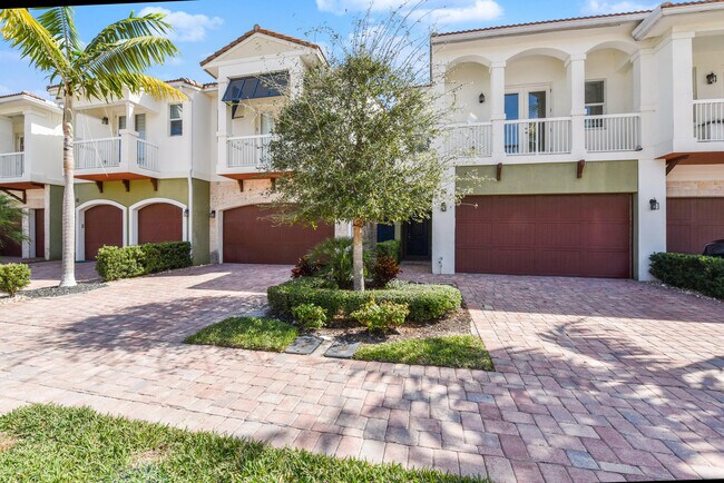 100 NW 69th Cir in Boca Raton, FL - Building Photo - Building Photo