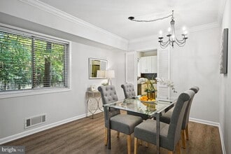 10619 Weymouth St-Unit -2 in Bethesda, MD - Building Photo - Building Photo