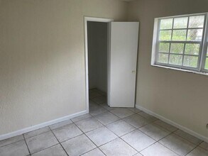 8502 NW 35th St in Coral Springs, FL - Building Photo - Building Photo