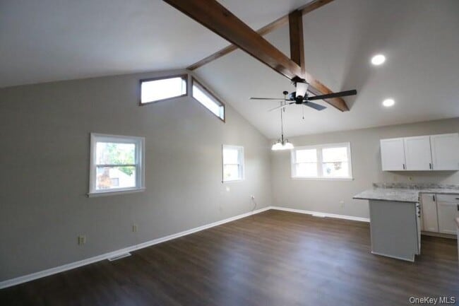 3218 US-9W in Saugerties, NY - Building Photo - Building Photo