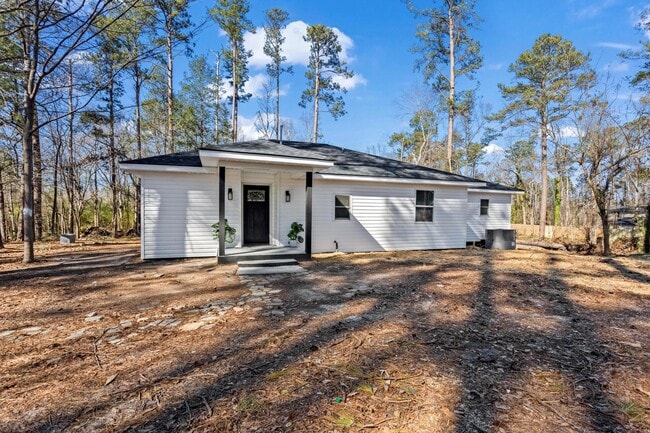 4593 Windsor Spring Rd in Hephzibah, GA - Building Photo - Building Photo