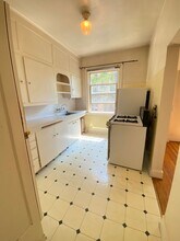 Bancroft Apartments in Seattle, WA - Building Photo - Building Photo