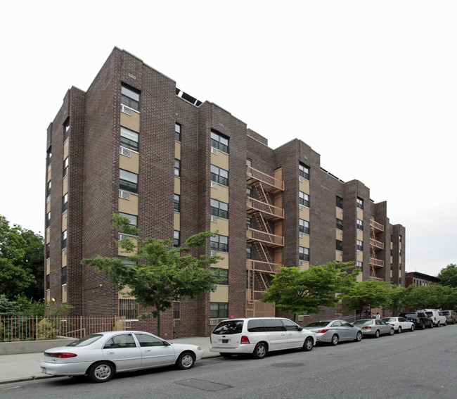 Siloam House in Brooklyn, NY - Foto de edificio - Building Photo